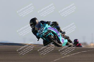 media/Dec-04-2022-CVMA (Sun) [[e38ca9e4fc]]/Race 12 500 Supersport-350 Supersport/